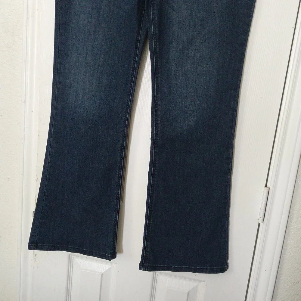Nwt Democracy Women's Itty Bitty Boot cut Flare Absolution Denim Jeans Sz 12 - Picture 6 of 11
